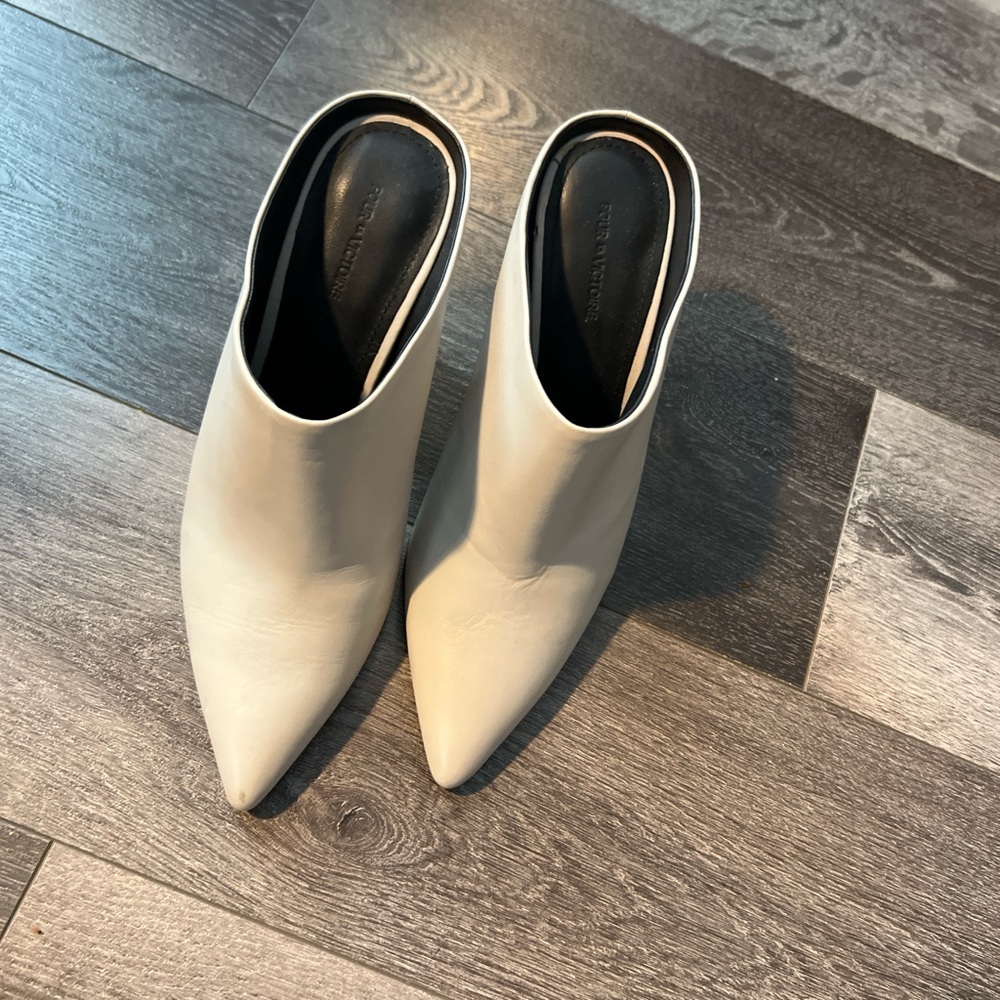 Fashion Nova Cream Mules with Pointed Toe and Minimalist Design
